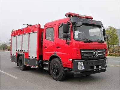 東風5.5噸水罐消防車
